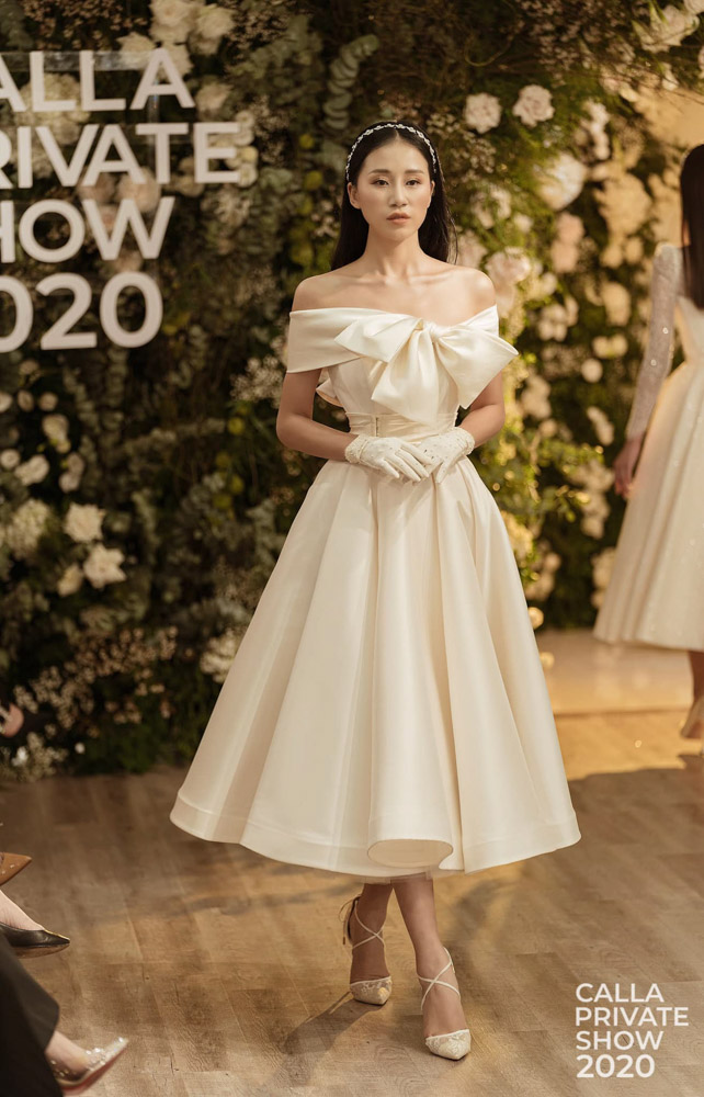 Váy cưới ngắn phi lụa satin sang trọng của Calla Bridal